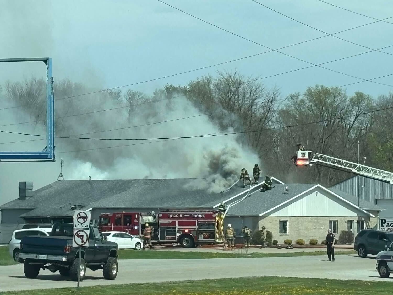 Pages Auto Body Taylorville